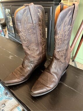 Lucchese Dark Brown Embroidered Western Heeled Boots